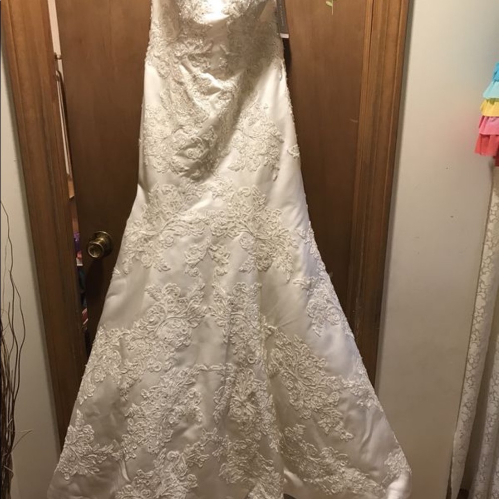 Never worn - Picture 3 of 8